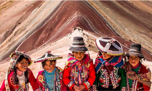 Rainbow Mountain local communities